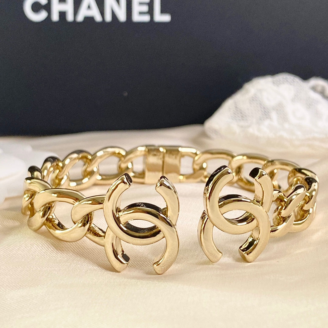 CHA Double C Gold Chain Bracelet SLA162