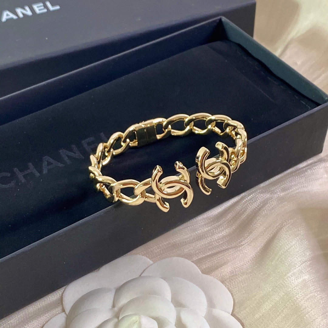 CHA Double C Gold Chain Bracelet SLA162