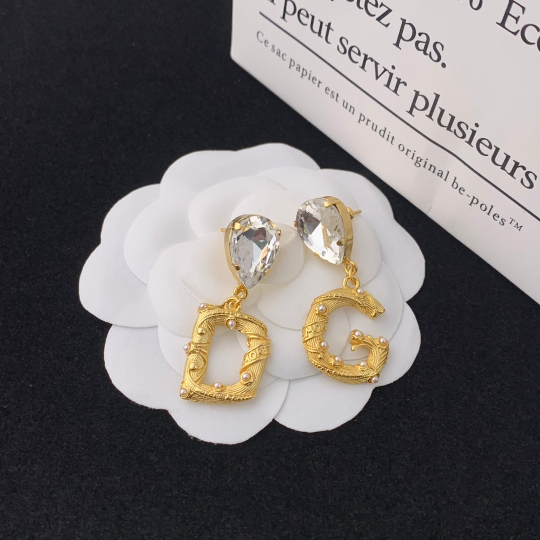 dg zircon hanging letter gold earrings eha503