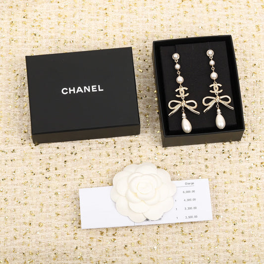 cha bow pearl earrings eha635