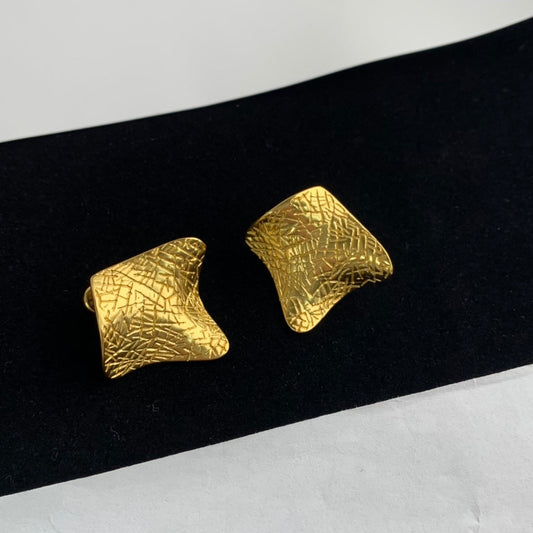 ysl irregular square pattern earnail eha806