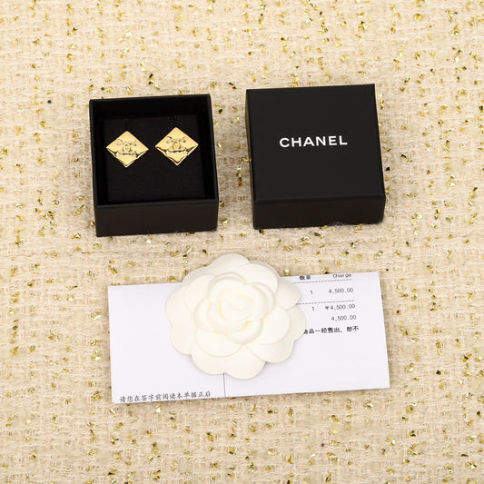 cha diamond square double c earrings eha660
