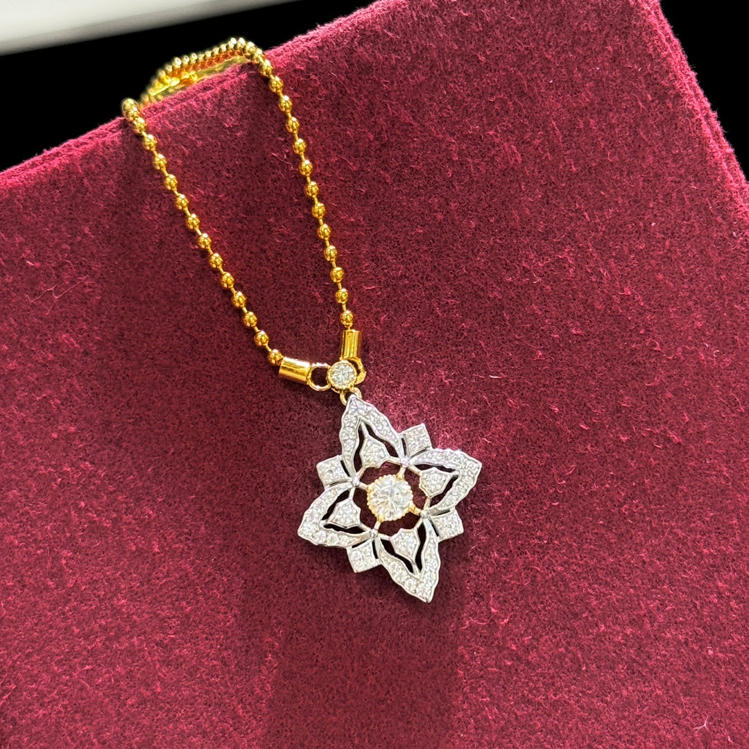 New Clover Yellow Gold Necklace XLA409