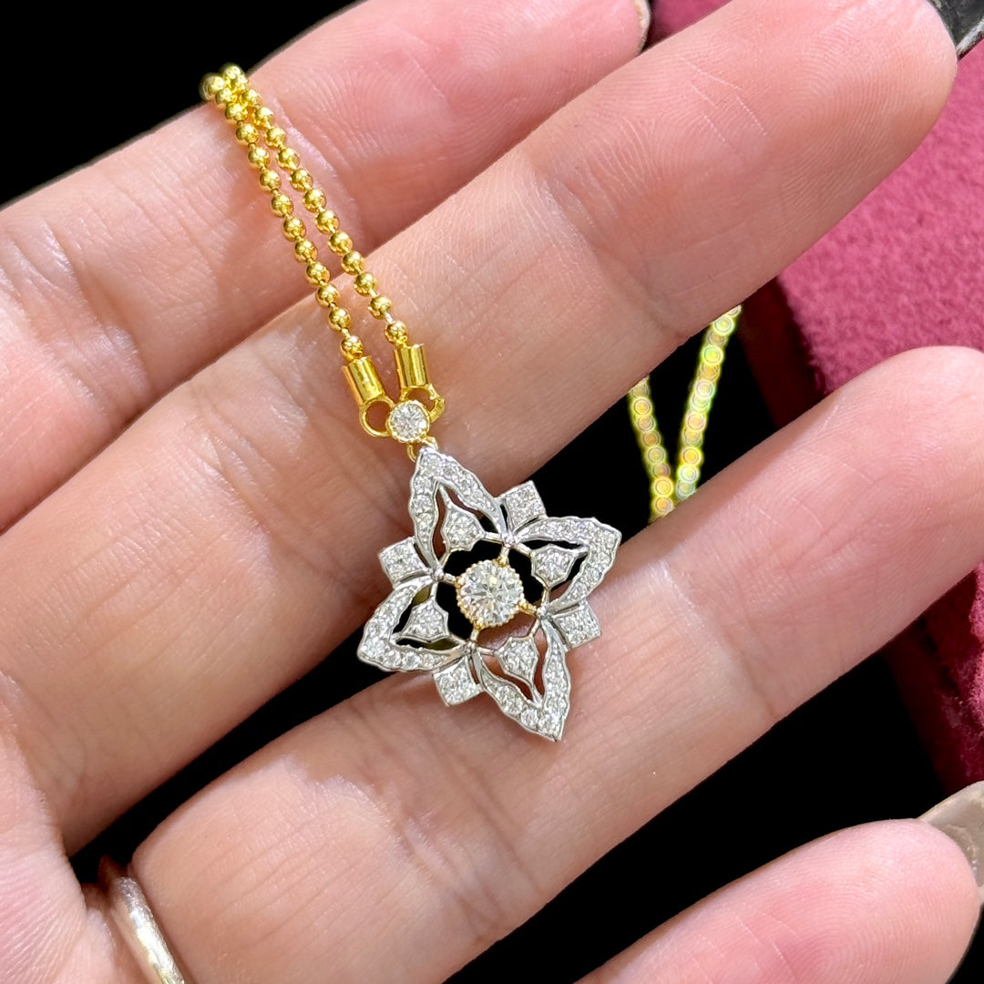 New Clover Yellow Gold Necklace XLA409