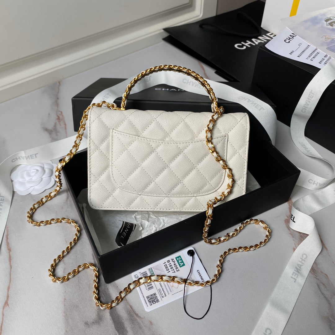 CHA 19CM 24A white cowhide shoulder bag AP4062