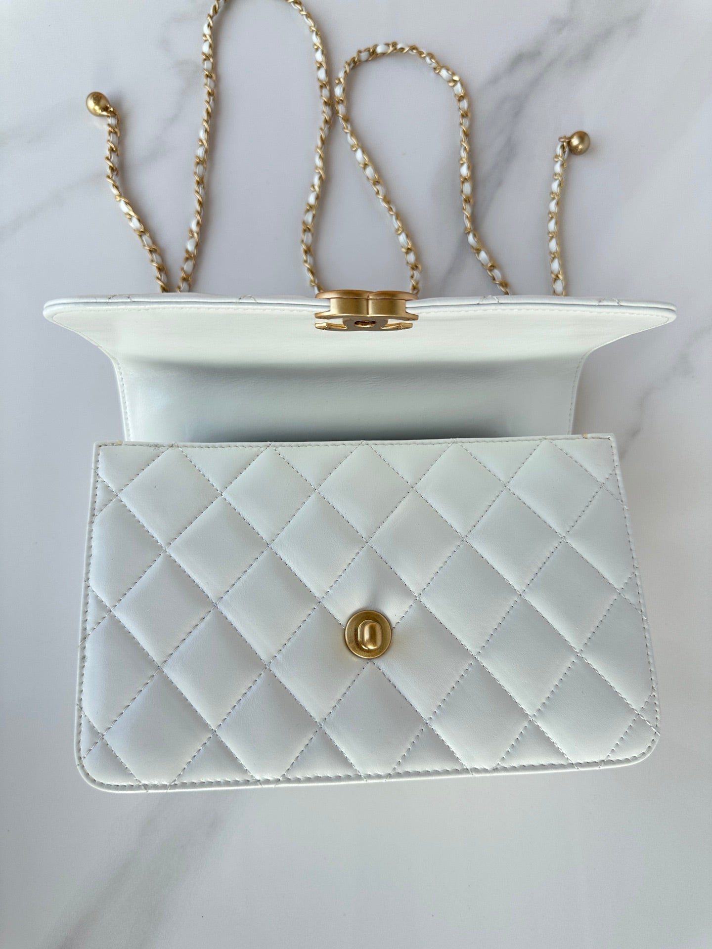 22CM white cowhide crossbody shoulder bag AS2649