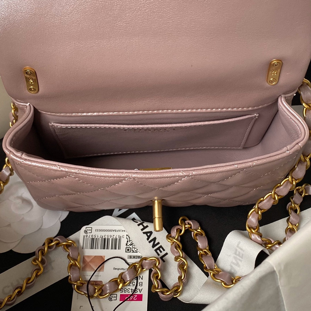 CHA 12.5CM Pink 124P Pearl Chain Cross Shoulder Bag AS438