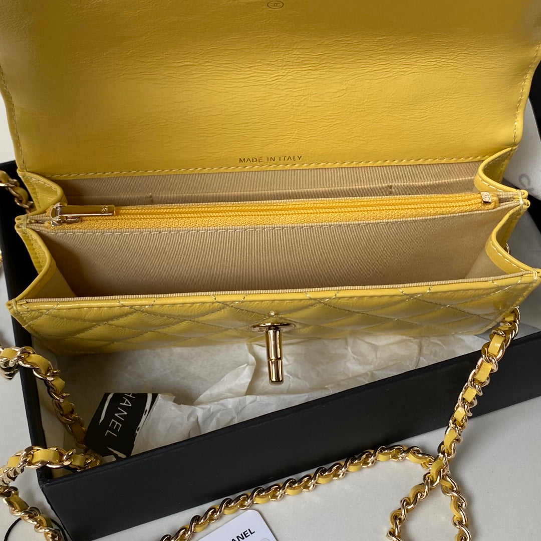 19CM woc pearl yellow relief double C handbag Ap3803