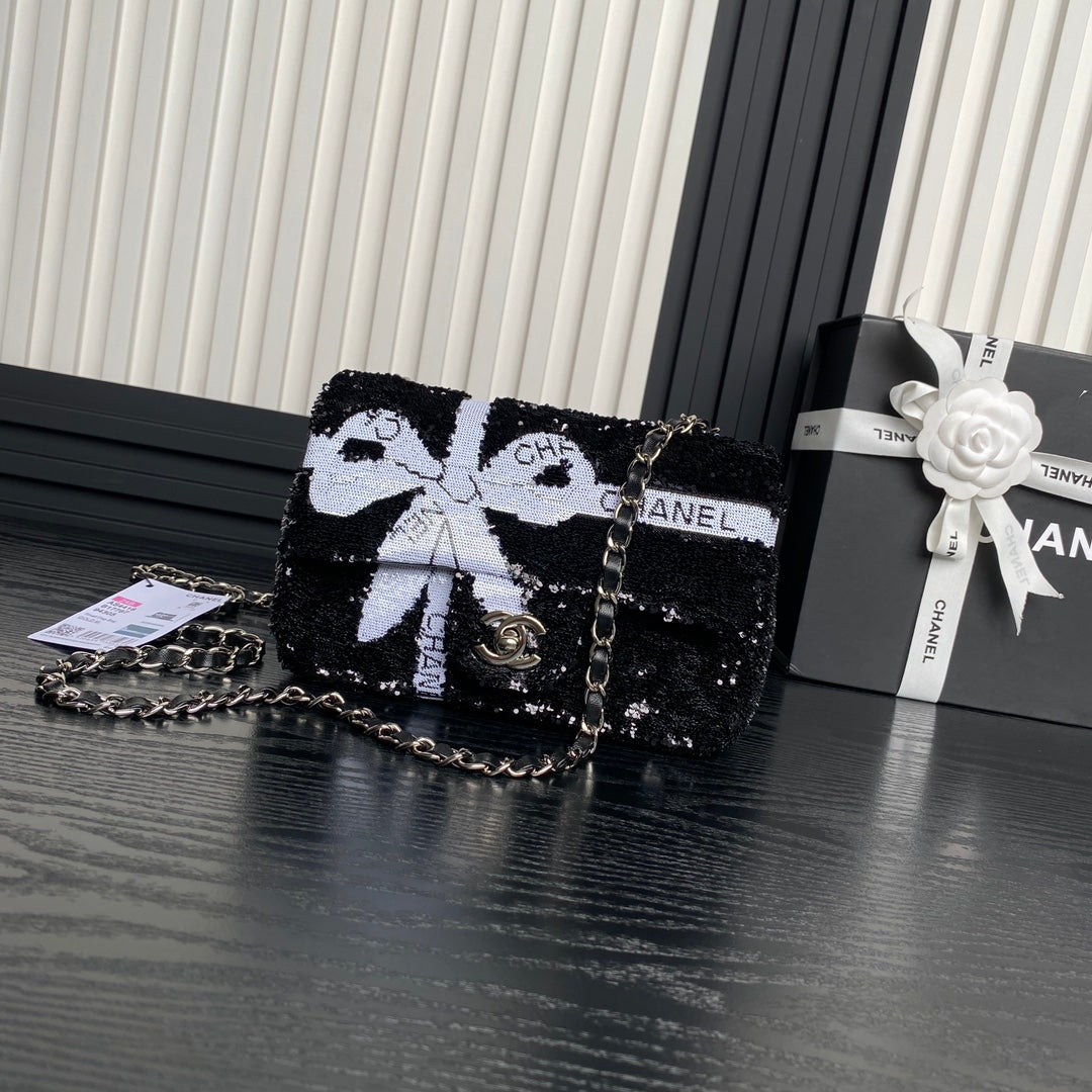 21CM Bow CF Black and White sequin Shoulder Bag AS4418