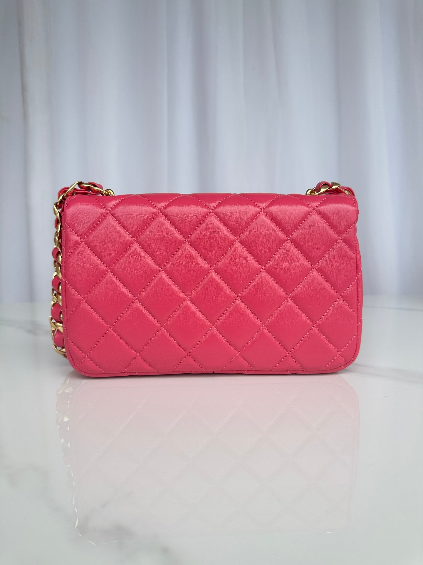 CHA 24CM Pink Sheepskin Cross Shoulder Bag AS6300