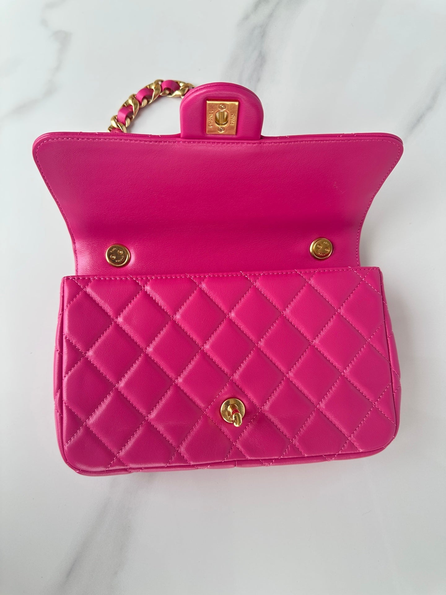 CHA 24CM Pink Sheepskin Cross Shoulder Bag AS6300