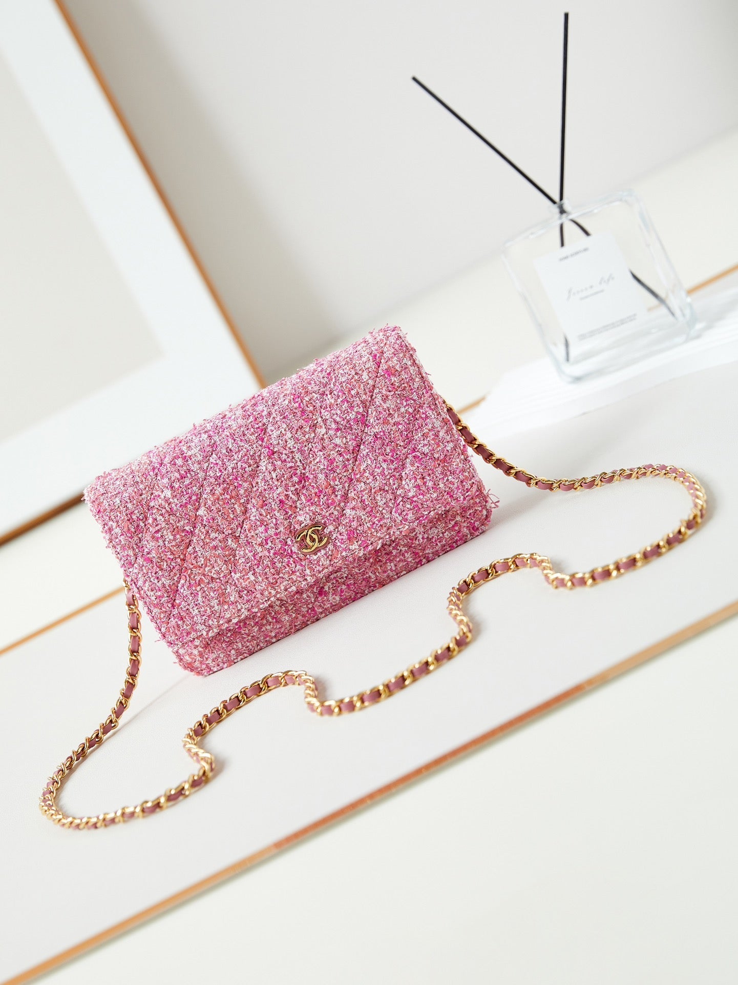 CHA 12CM 24P WOC Pink Woolen Shoulder Bag AP0250