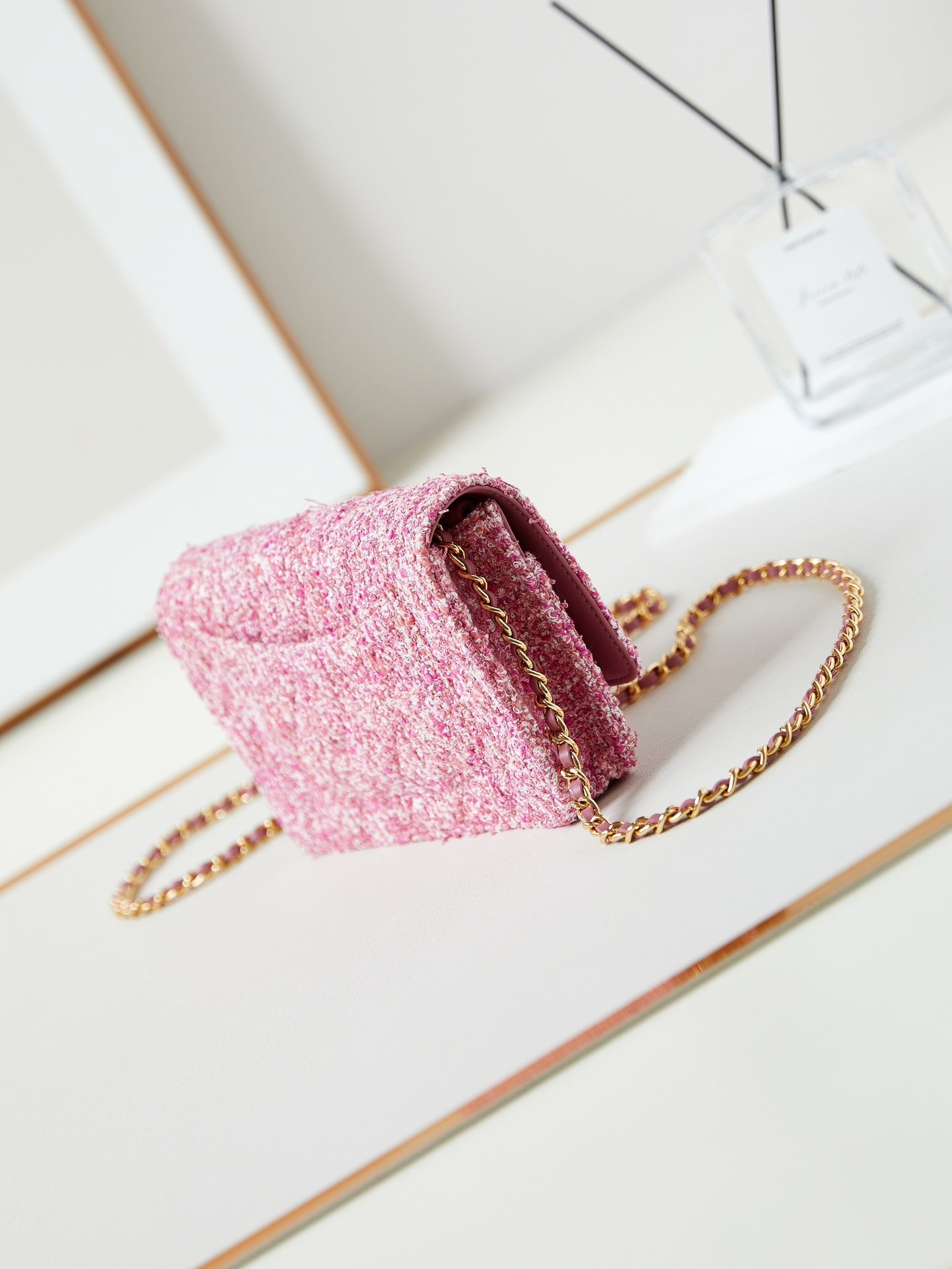 CHA 12CM 24P WOC Pink Woolen Shoulder Bag AP0250