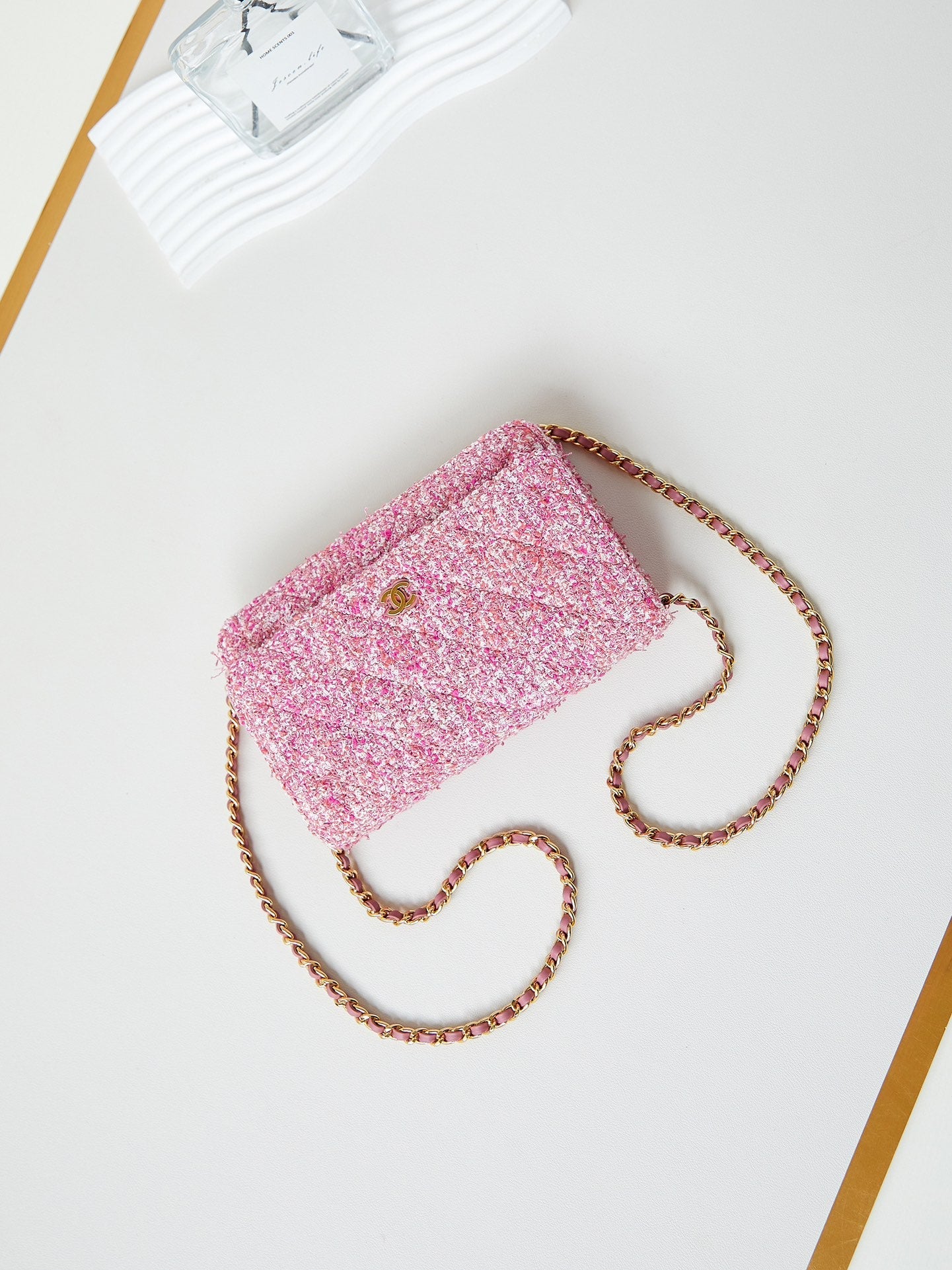 CHA 12CM 24P WOC Pink Woolen Shoulder Bag AP0250