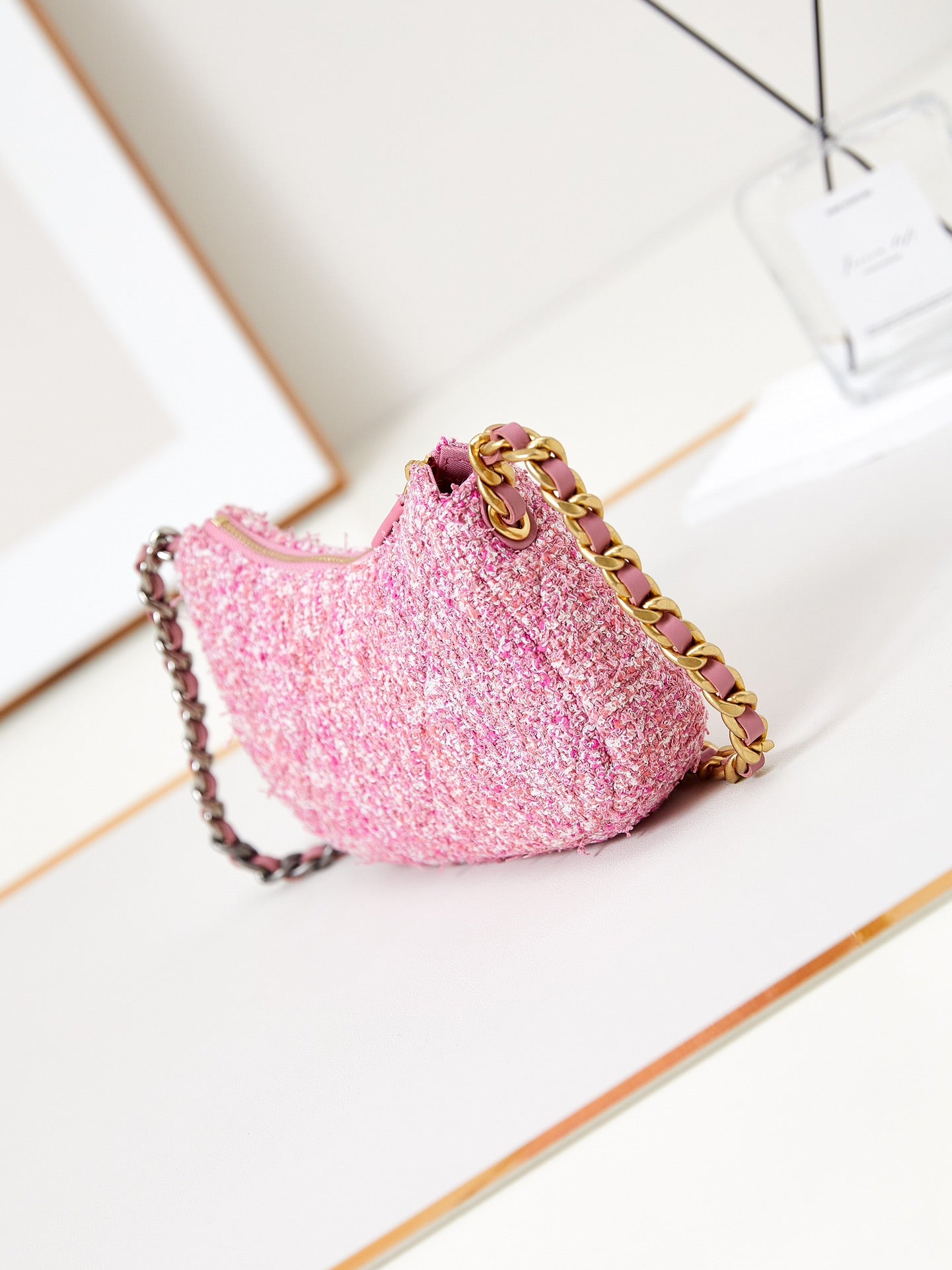 CHA 13CM Pink 24p Hoho Underarm Bag AP3763