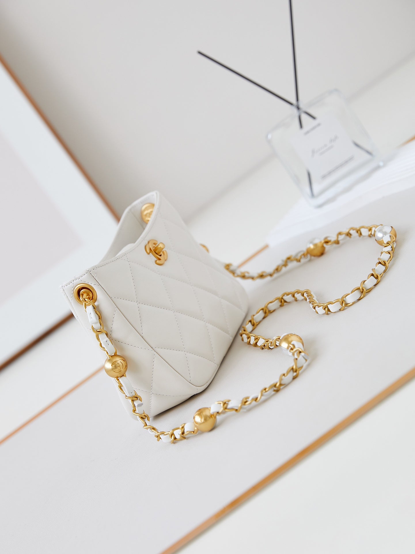 13CM White 24B Pearl Underarm Shoulder Bag AS4948