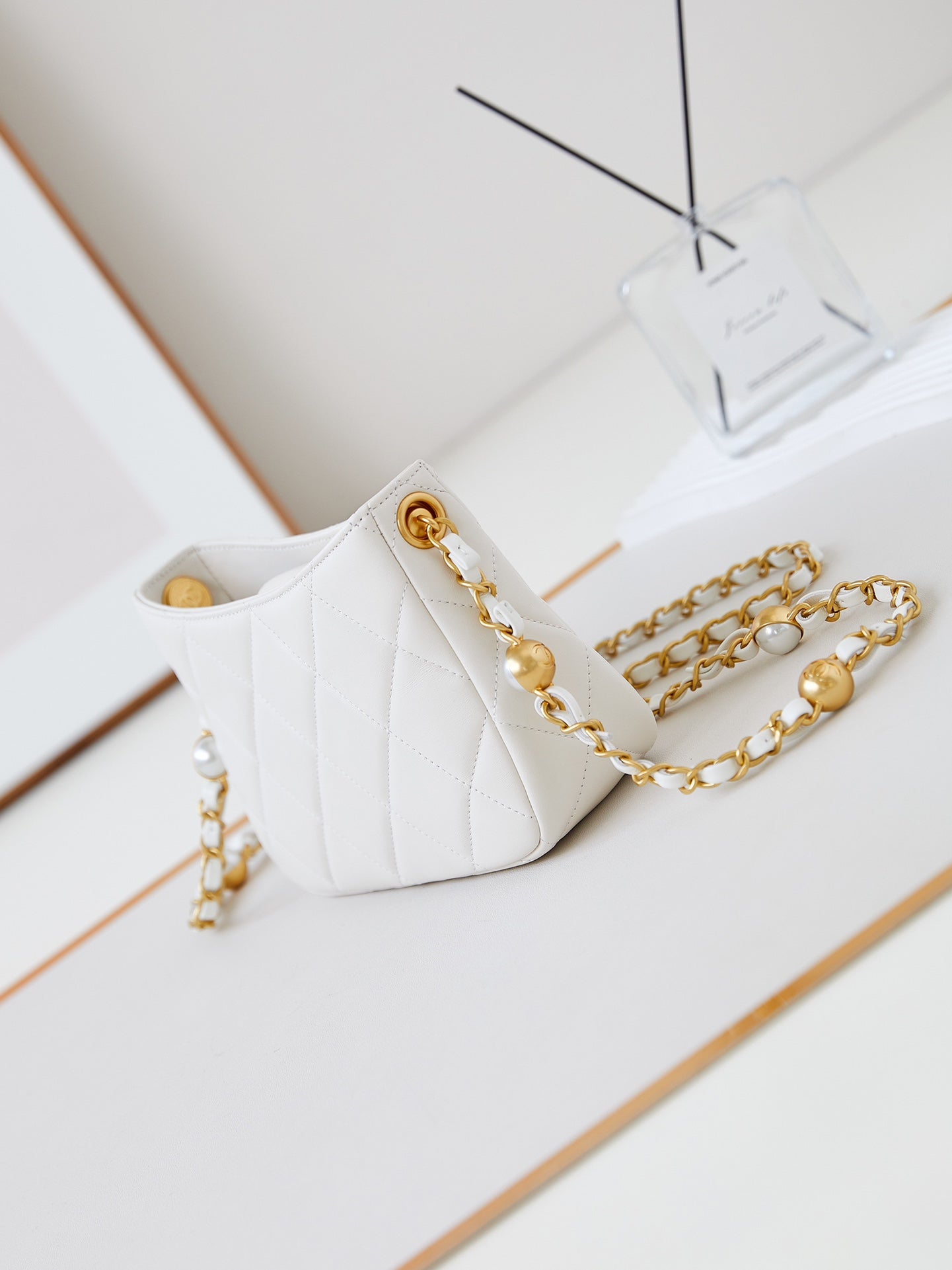 13CM White 24B Pearl Underarm Shoulder Bag AS4948