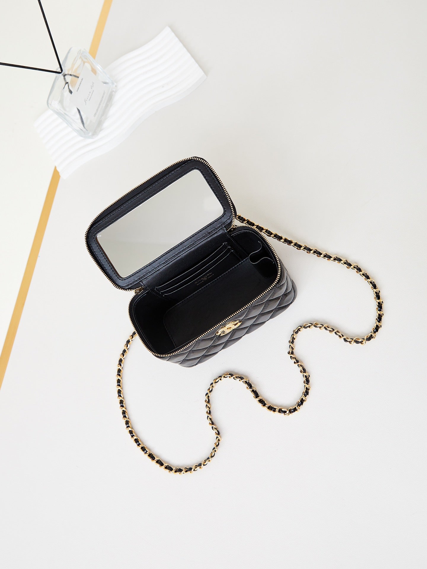 CHA 9.5CM black chain rectangular box bag AP4168