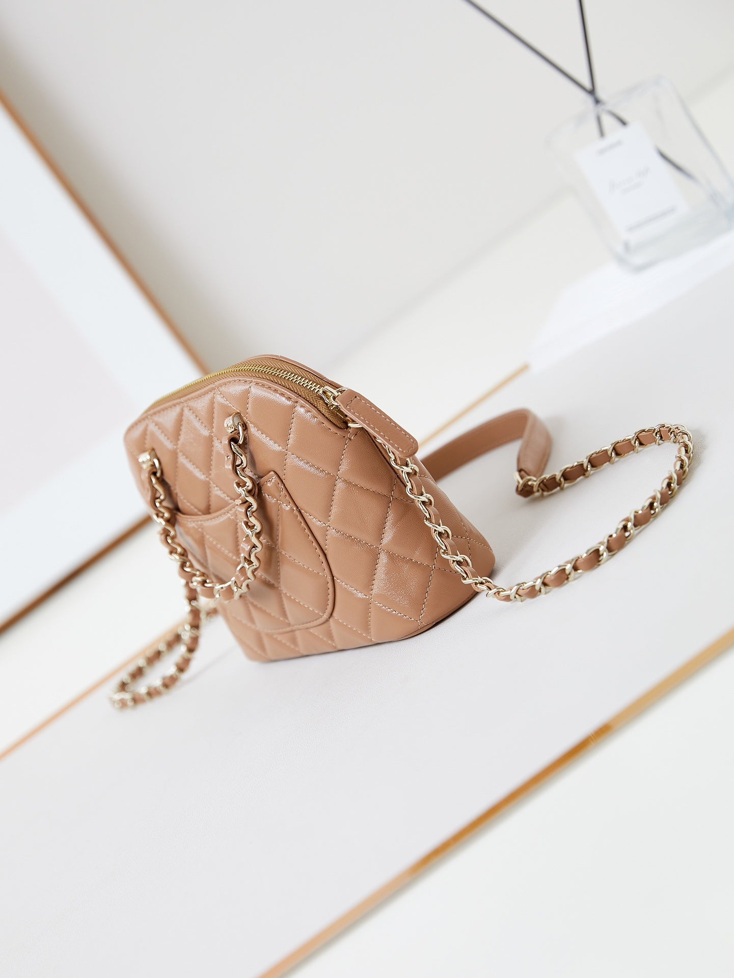 CHA 15CM milk tea colored shell carrying crossbody bag AS5130