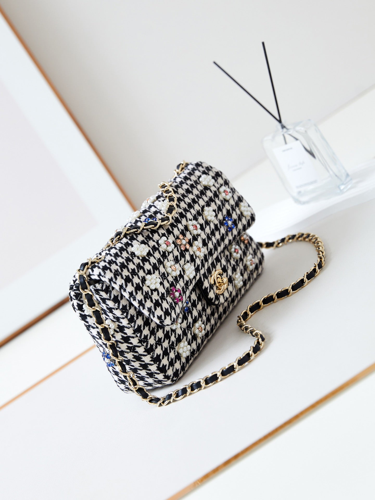 25CM sequined pearl CF shoulder crossbody bag AS1112