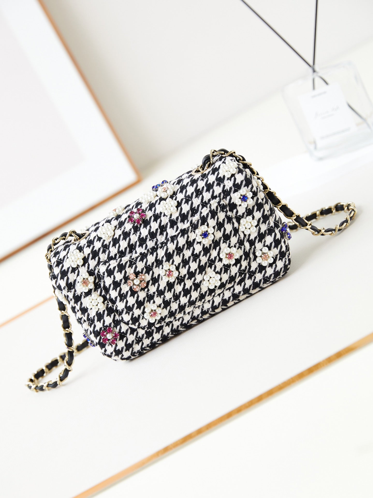 CHA 21CM Embroidered Pearl CF Single Shoulder Crossbody Bag AS1112