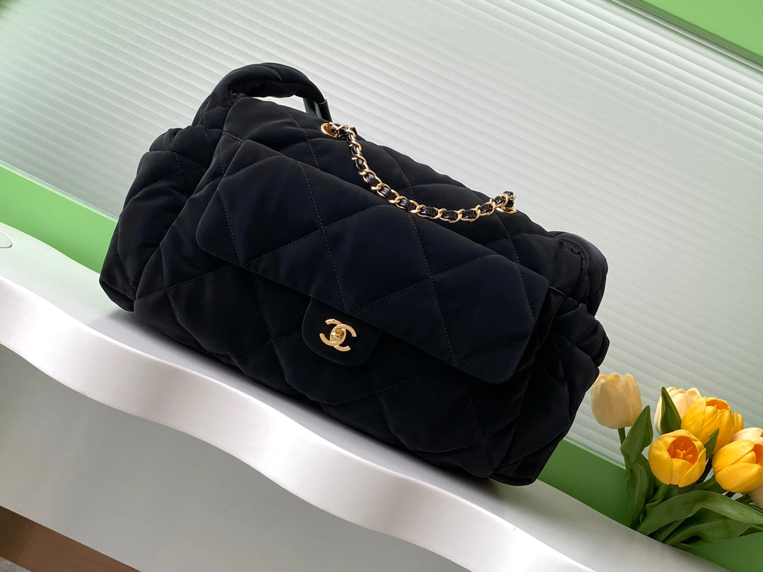 22CM Black 24N Coco Neige Cross Shoulder Bag AS5055