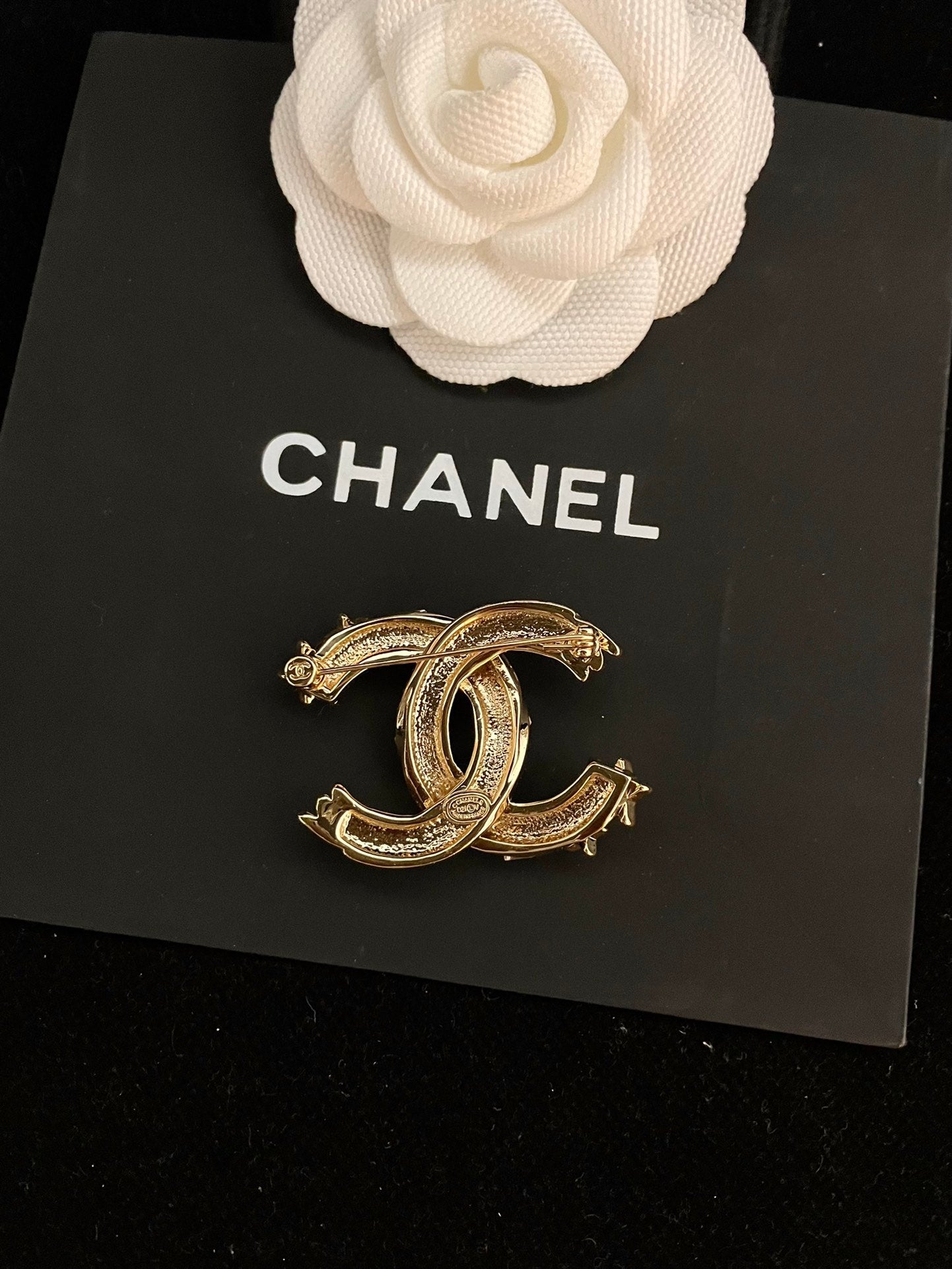 CHA Double C Yellow Gold Brooch XZA46