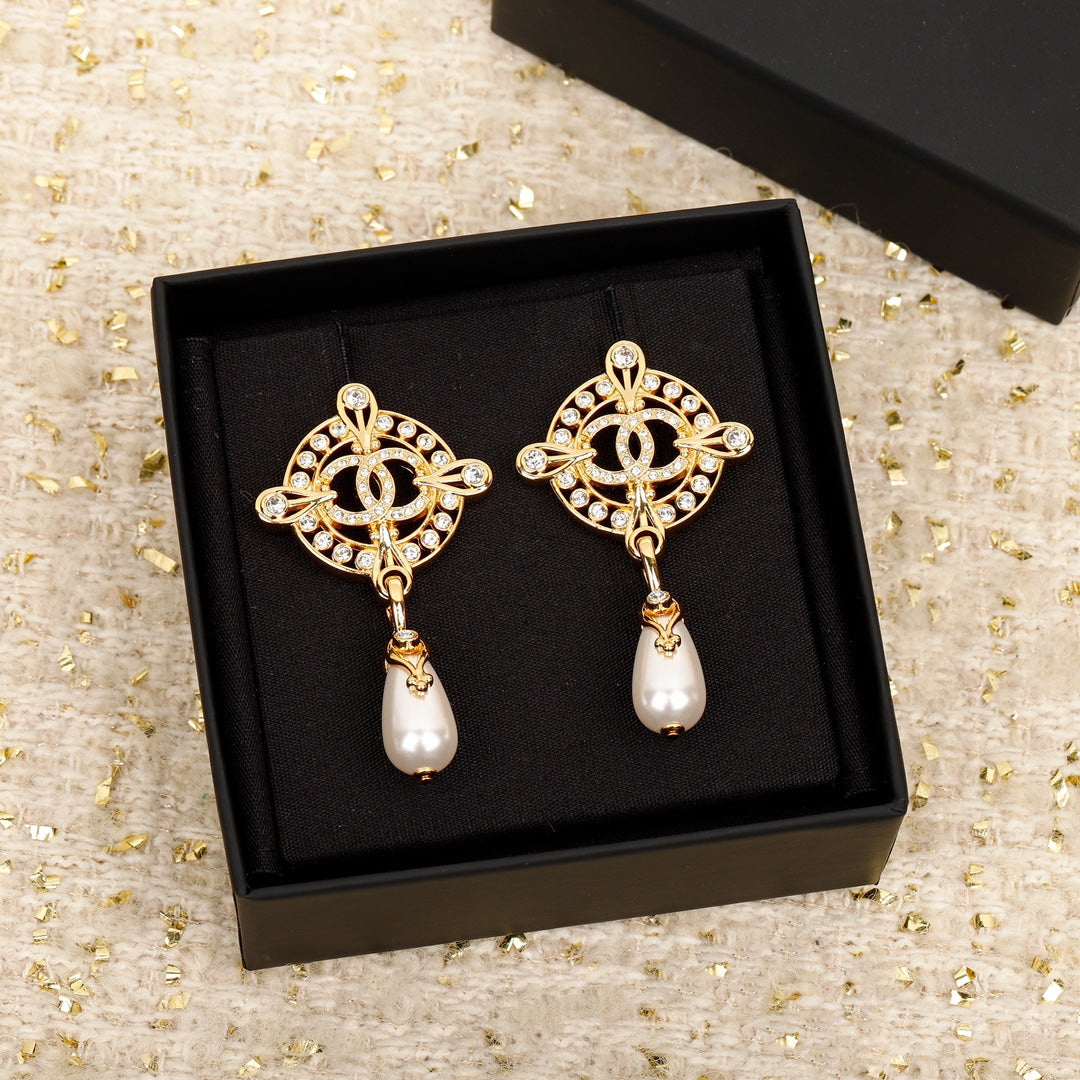 CHA Double C Pearl Earrings EHA701