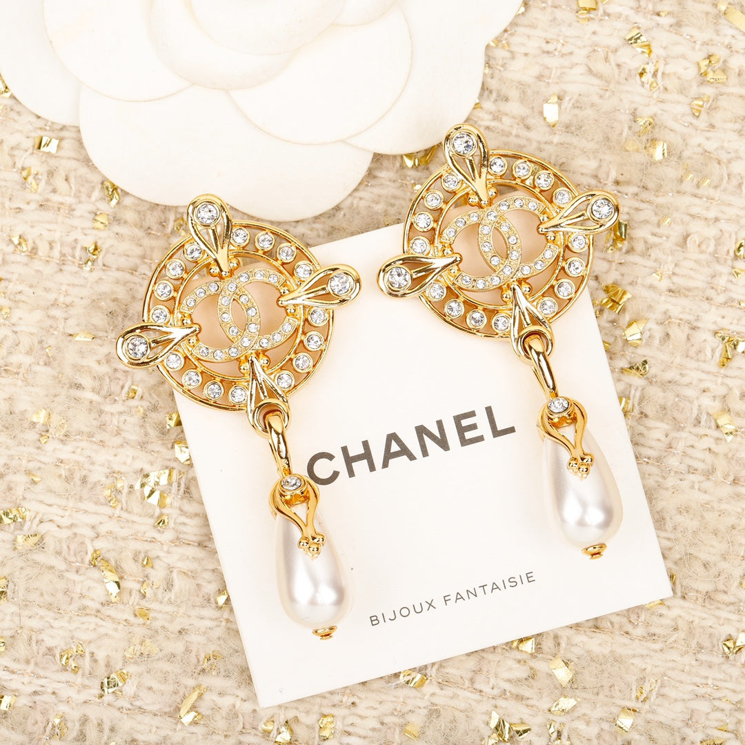 CHA Double C Pearl Earrings EHA701