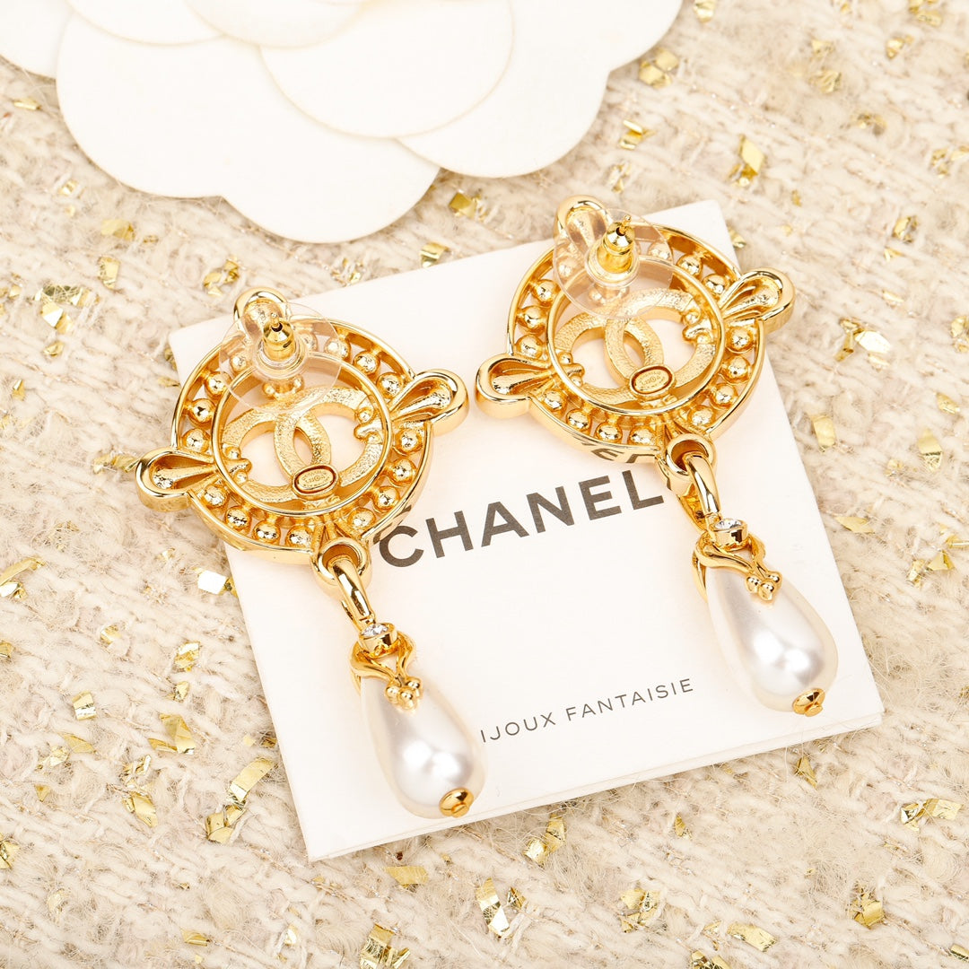 CHA Double C Pearl Earrings EHA701