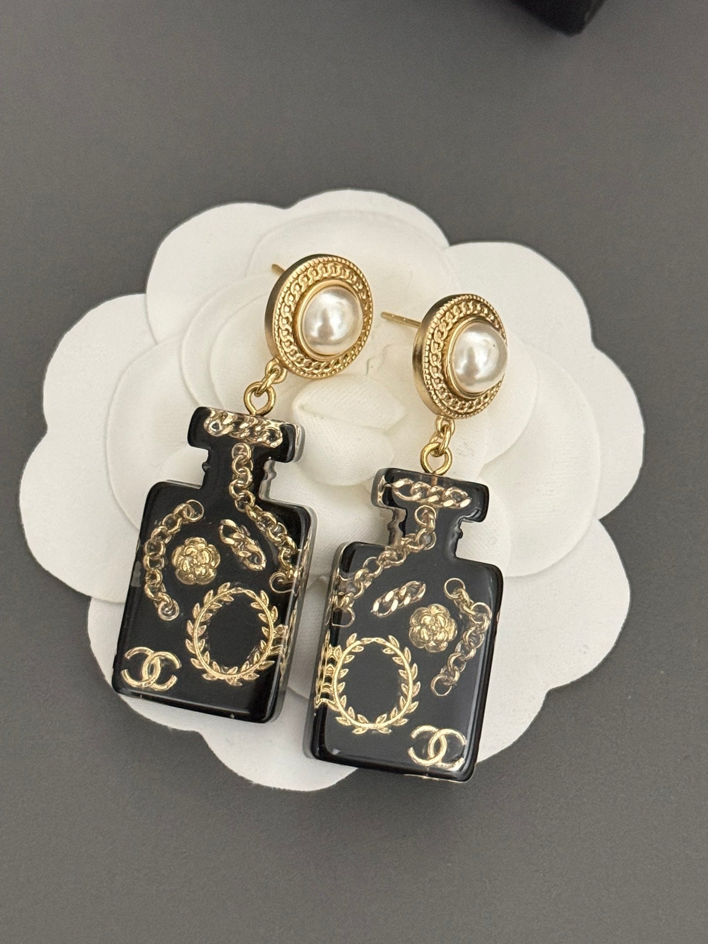 Resin perfume bottle yellow gold earrings EHA702