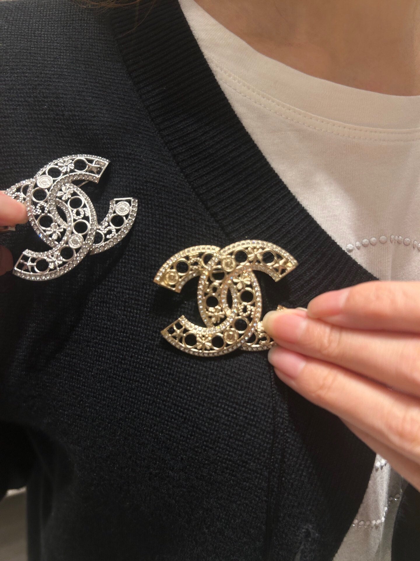 CHA rhinestone hollow double C brooch and brooch XZA49