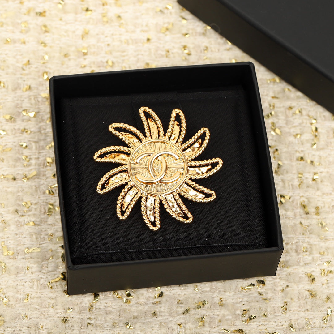 sun yellow gold brooch xza51