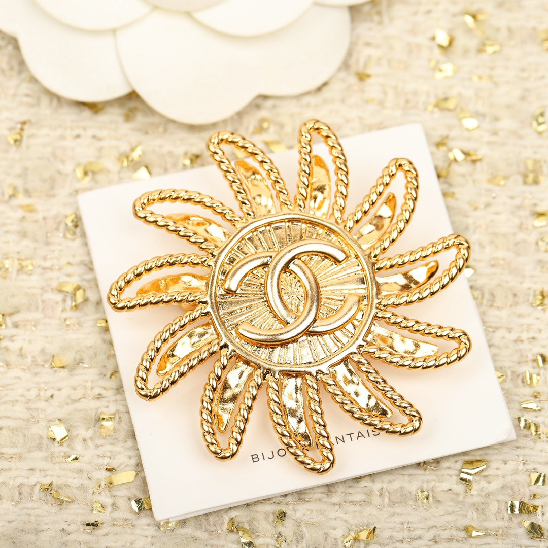 sun yellow gold brooch xza51