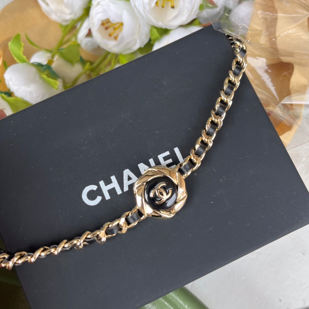 CHA black round black leather necklace XLA449