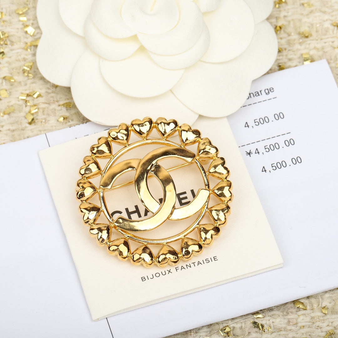 CHA Love Yellow Gold Brooch XZA52