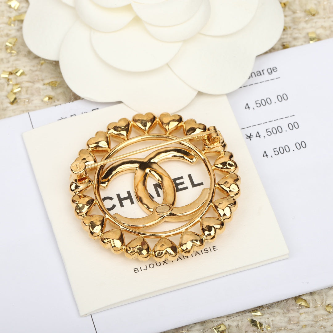 CHA Love Yellow Gold Brooch XZA52