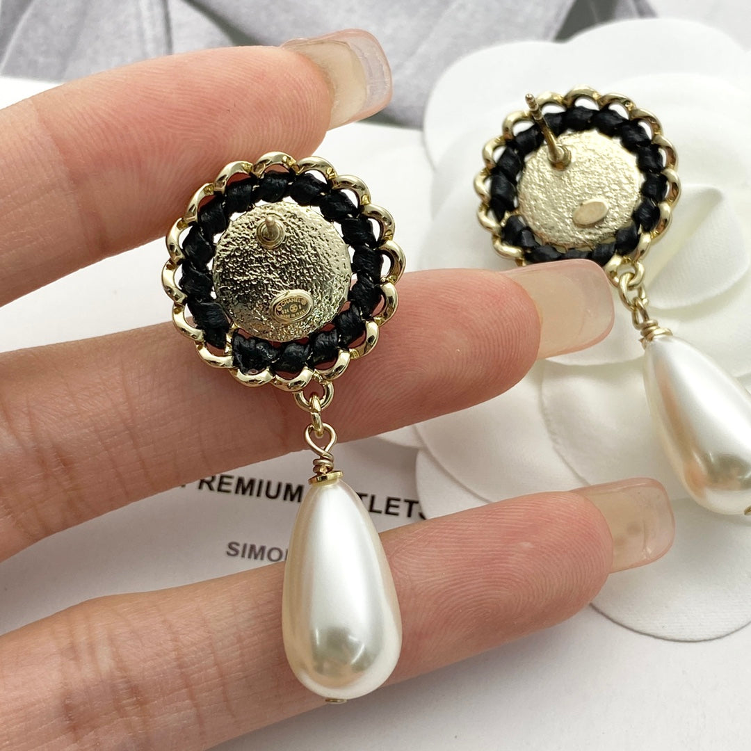 CHA Waterdrop Round Pearl Black Leather Earrings EHA756