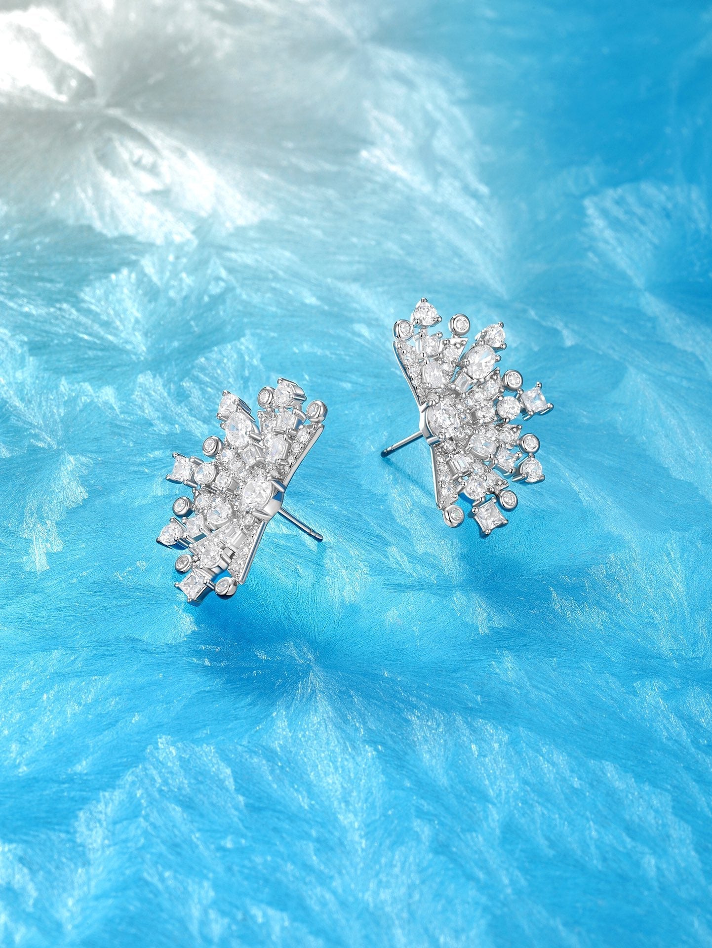 Fan shaped diamond silver earrings EHA763