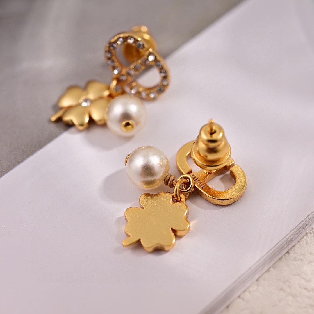 DO trendy letter yellow gold earrings EHA802