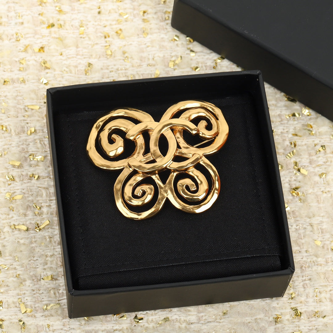 cha vintage butterfly yellow gold brooch xza61