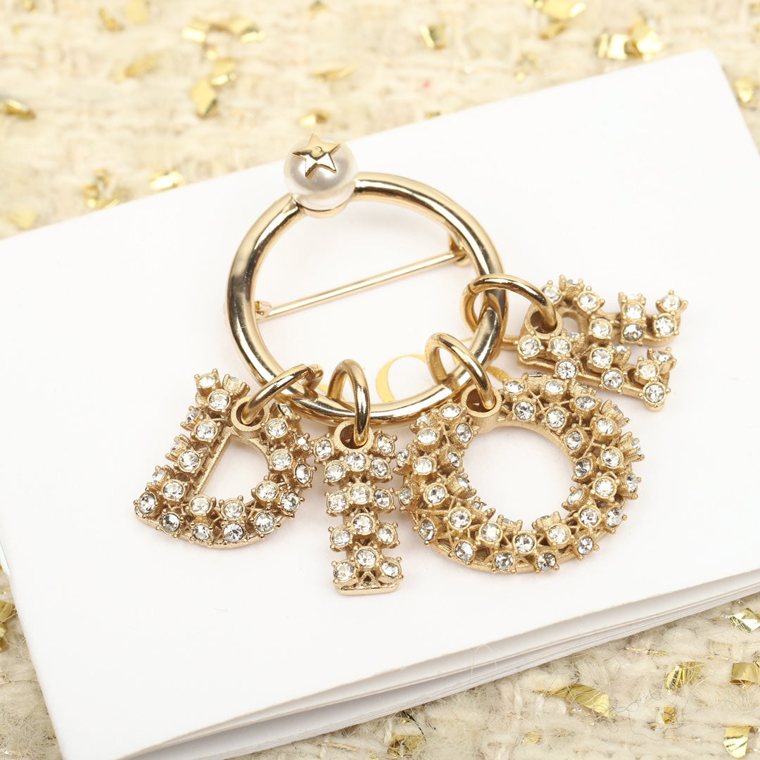 do yellow gold letter brooch xza62