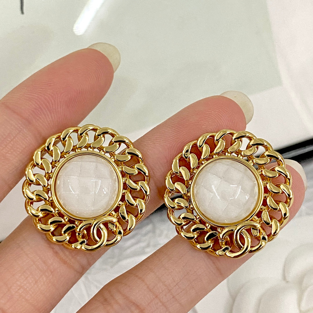 Round amber glass bead yellow gold earrings EHA757