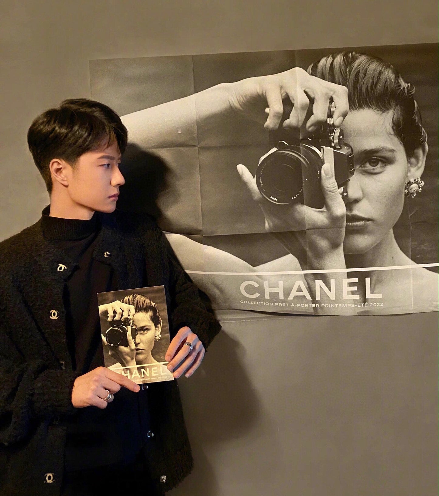 poster style double c earrings eha747