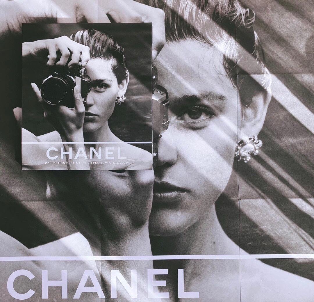 poster style double c earrings eha747