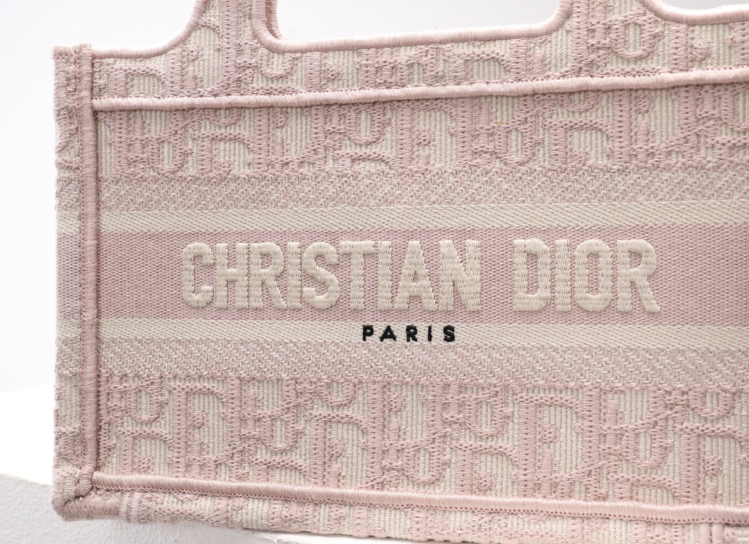 letter dior Embroidery