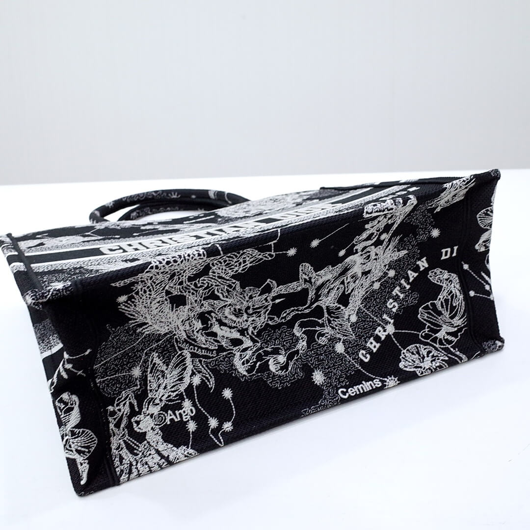 DO1286 Book Tote dragon  black