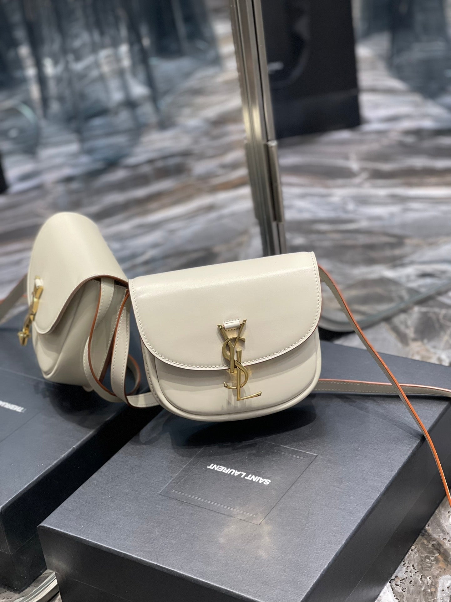 YSL5561240940 KAIA SMALL Saddle bag white gold hardware 619740