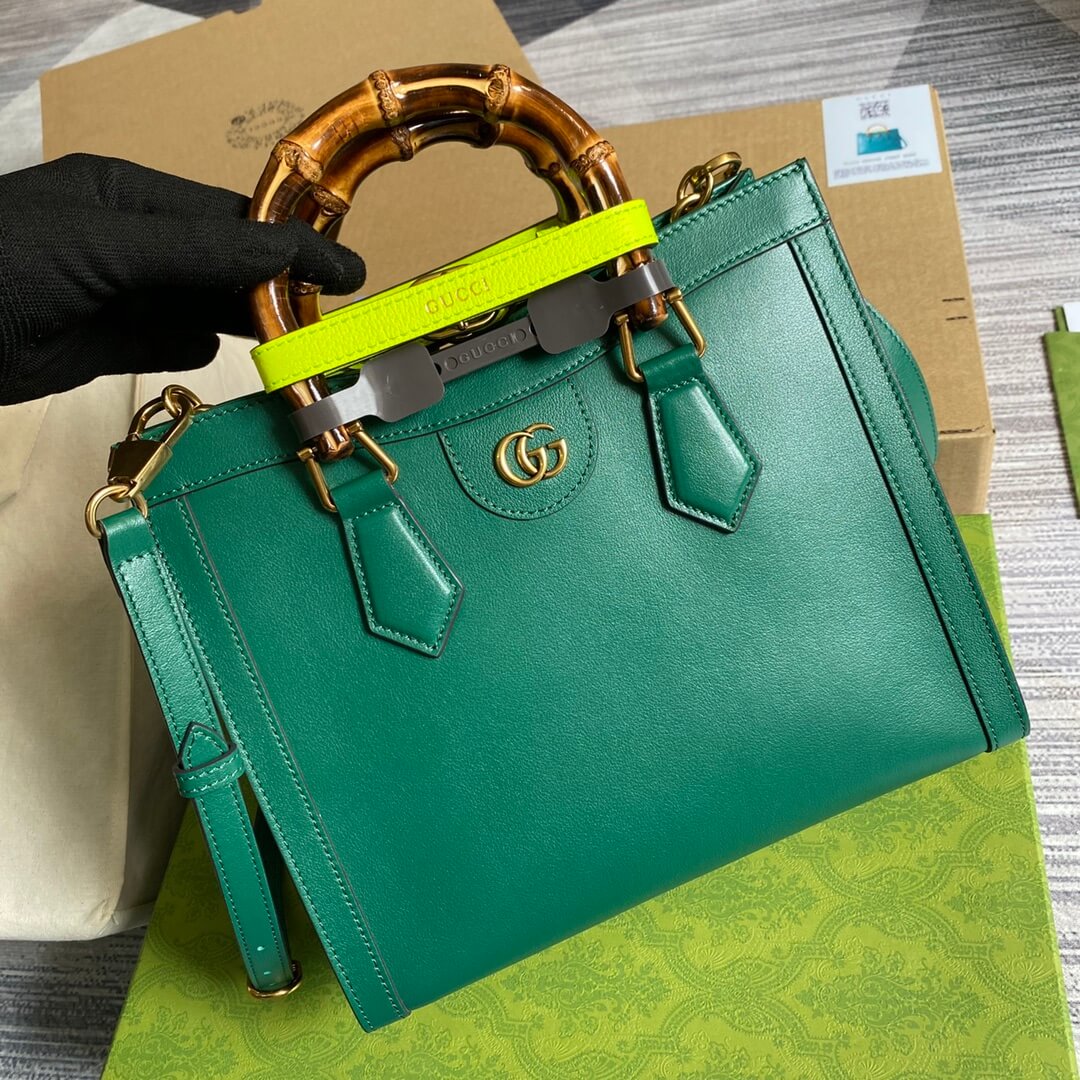 GC 660195 DIANA Bamboo joint tote cowhide green Embossing 27cm