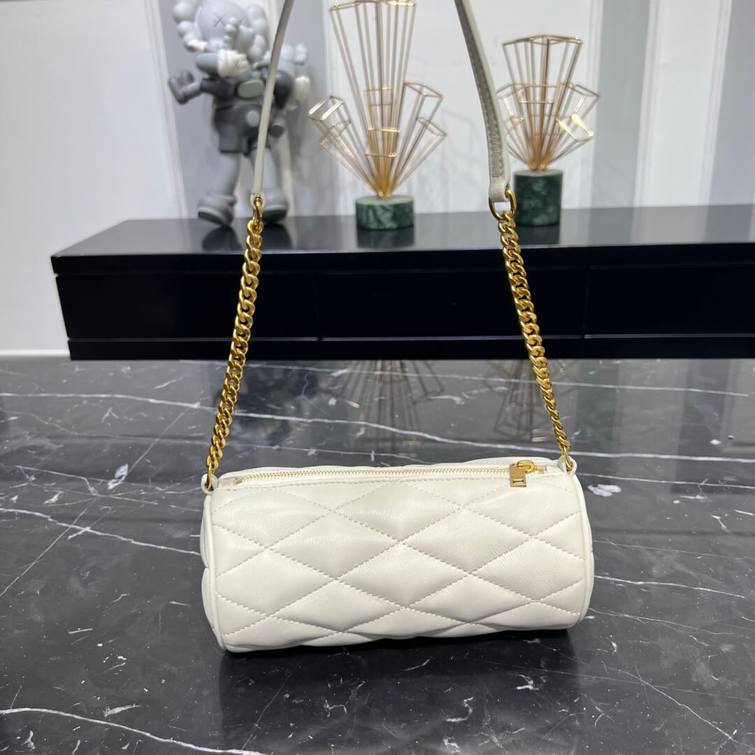 white shoulder  bag , gold chain